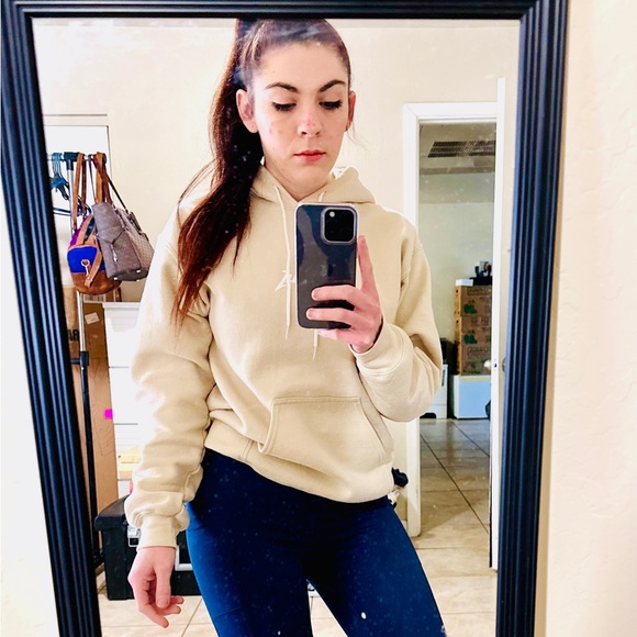 ✨Hi, I’m Alba - Thanks for shopping with me! ✨ - Picture 2 of 4